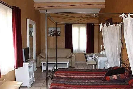 Ξενοδοχείο Mas De La Senancole 3*